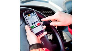 Die Android-App „Mobile Track“ spart bei der Spedition Beeger im Gegensatz zur Scanner-Lösung über 50 % Kosten ein. (Bild: Scheiwe)