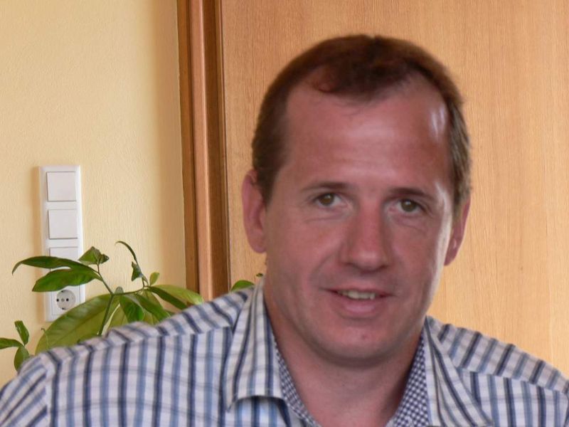 Roland Seyfried, Montageleiter Bahnbau Lüneburg:  „Der zweiteilige Aufbau der PMA-Wellrohre vereinfacht den Ablauf, wir brauchen weniger Werkzeug und sparen Zeit“. (Archiv: Vogel Business Media)