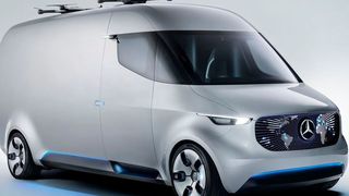 Im „Vision Van“ der Mercedes-Benz-Vanbaureihe steckt echtes Leichtbau-Know-how; und zwar in Form eines CFK-Hybrid-Regals, das von den Experten des Stuttgarter Startups Cikoni kreiert worden ist. Dieses soll Transportunternehmen die tägliche Arbeit deutlich erleichtern. (Daimler AG)
