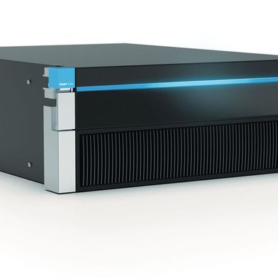 Fast LTA verspricht mit der lokalen KI-Plattform Silent AI Pro feste, planbare Kosten ohne Tokenlimits, getrennte Mandanten auf einer Hardware sowie eine in Deutschland gefertigte und betreute Appliance mit Wartung und Support.  (Bild: Fast LTA)