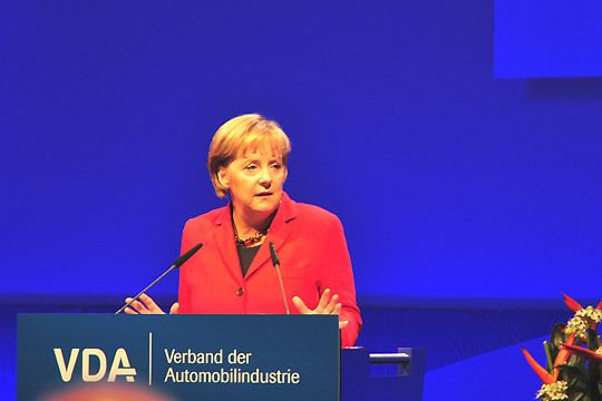 Bundskanzlerin Angela Merkel versprach den deutschen Herstellern zur Eröffnung der IAA Unterstützung, sollte es zu Protektionismus auf Auslandsmärkten kommen. (Archiv: Vogel Business Media)