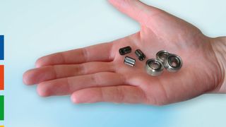In Flugmodellen leisten die Kleinsten Bauelemente Großes: so auch Miniatur-Lagertechnik in High-End-Motoren. Bilder: Findling Wälzlager, Kontronik (Archiv: Vogel Business Media)