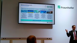 Prof. Dr. Boris Otto, Leiter des Forschungsprojektes "Industrial Data Space" auf der Cebit 2016  ( Archiv)