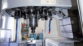 Bild 1: Dass dies eine Gebrauchtmaschine ist, erkennt man hier nur bei sehr genauem Hinsehen – und auch nur, weil CMS bei dieser Demonstrationsmaschine bewusst einige Teile im Originalzustand erhalten hat. (Bild: Wolfgang Marschner)