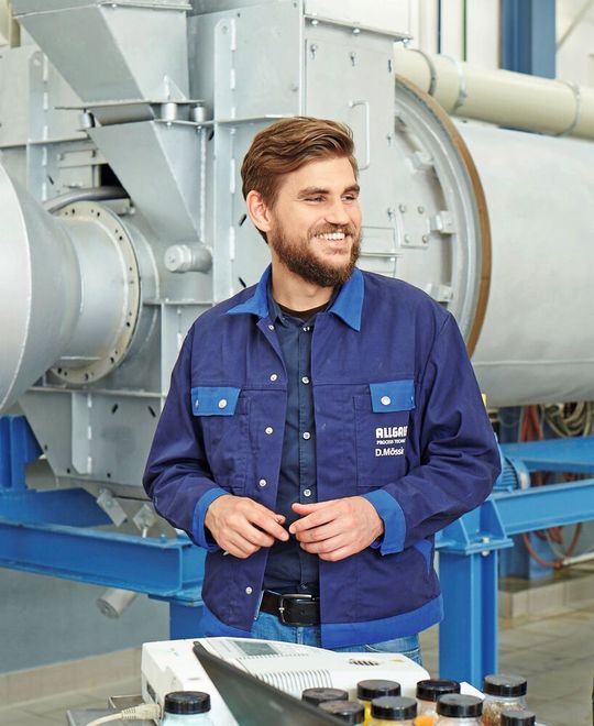 „Bei thermischen Trocknungsprozessen sind bis zu 30 Prozent Energieeinsparung möglich!“ Daniel Mössinger, Allgaier Werke „Bei thermischen Trocknungsprozessen sind bis zu 30 Prozent Energieeinsparung möglich!“ Daniel Mössinger, Allgaier Werke