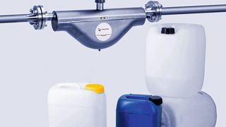 Von einigen Tropfen pro Minute bis zu hunderten Tonnen pro Stunde: das Durchflussportfolio deckt ein breites Spektrum ab. (Bild: Anton Paar)