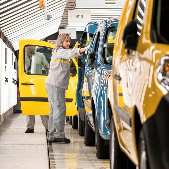 Bei Renault sollen bis zu 15.000 Stellen wegfallen.(Bild:  Renault)