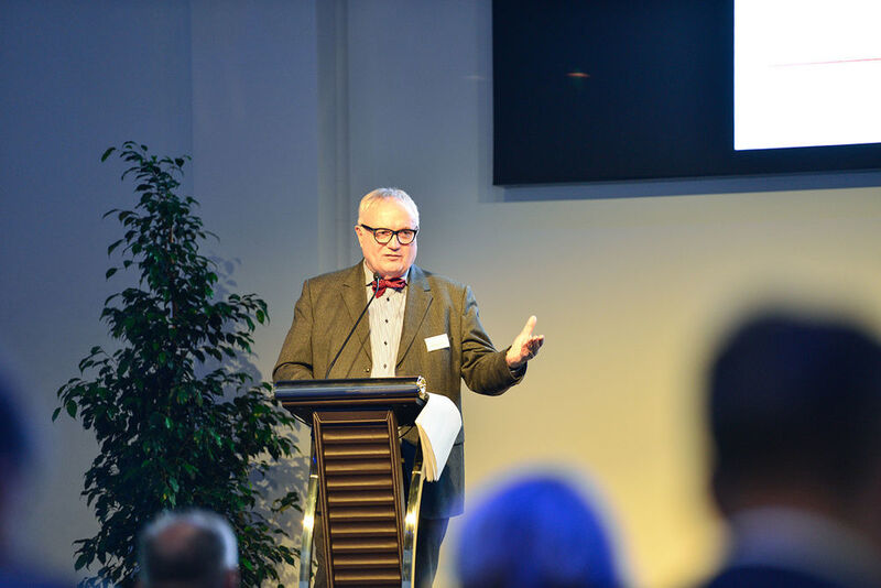 Der Bremer Staatsrat Hans-Henning Lühr eröffnete die Veranstaltung mit einer Reflektion über die Digitalisierung der Verwaltung (© PDV Systeme GmbH)
