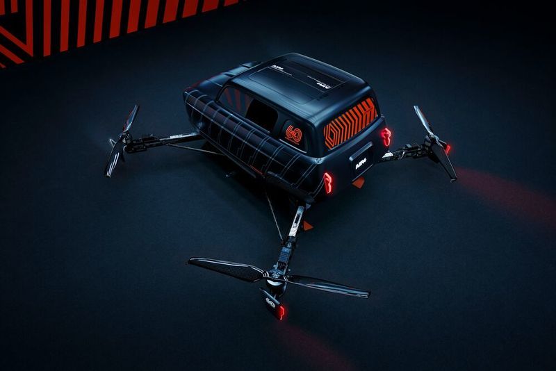 Der R4 als Quadrokopter: Zum 60. Geburtstag geht die Legende auf Rädern nun in die Luft. Mit dem AIR4 hat Renault gemeinsam mit dem Designzentrum TheArsenale ein futuristisches Showcar geschaffen, das statt auf Reifen auf vier Doppelpropeller setzt.  (Renault)
