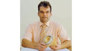 Handtmann-Elteka-Verkaufsleiter Georg Petzinger: „Die Verwendung der Hightech-Kunststoffe Lauramid un Eltimid macht bestimmte kreative Konstruktionen erst möglich.“ (Archiv: Vogel Business Media)