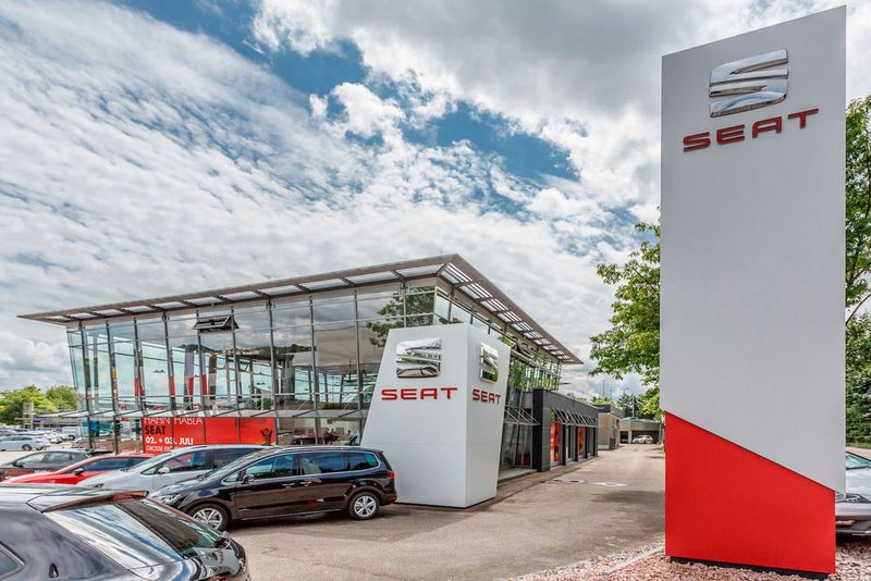 Die Hahn-Gruppe hat in Göppingen ihren zweiten Vertriebsstandort für die Marke Seat in Betrieb genommen. (Hahn Automobile)