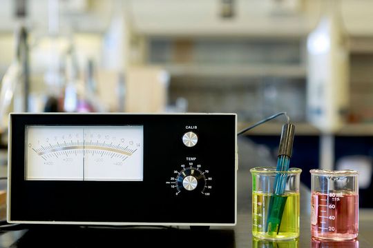 pH-meter(Source:  Freerangestock)