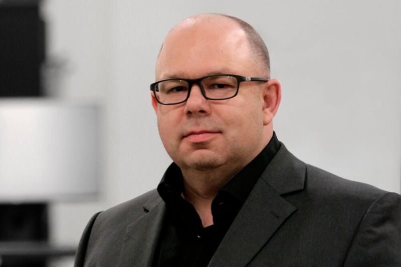 Jan Becker ist CEO und Gründer von Apex AI und außerdem Lehrbeauftragter an der Stanford University. Jan Becker ist CEO und Gründer von Apex AI und außerdem Lehrbeauftragter an der Stanford University.