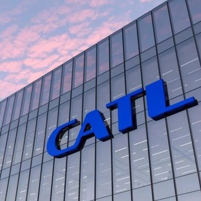 Das chinesische Unternehmen Catl baut seit fast drei Jahren im thüringischen Arnstadt Batterien für die E-Mobilität. Weil die Nachfrage steige, soll nun die Kapazität dort und in Europa erhöht werden. (Bild: Catl)