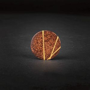 Cadrans de montre en PHOENiX cuir.(Source :  Etienne Belondrade)