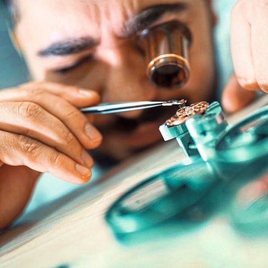 Mit einer überzeugenden Kompetenzerweiterung setzt Brütsch/Rüegger Tools die Uhren- und Schmuckindustrie sowie die Mikromechanik verstärkt in den Fokus. Mit einer überzeugenden Kompetenzerweiterung setzt Brütsch/Rüegger Tools die Uhren- und Schmuckindustrie sowie die Mikromechanik verstärkt in den Fokus.