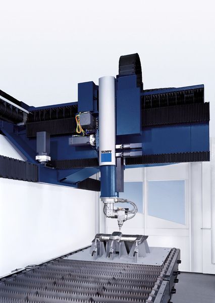Laserschweißen: Im Vergleich zum MAG-Schweißen reduziert das Laserschweißen die  Durchlaufzeit und den Schweißverzug erheblich. Das kann Material, Gewicht und Kosten sparen. (Bild: Trumpf)