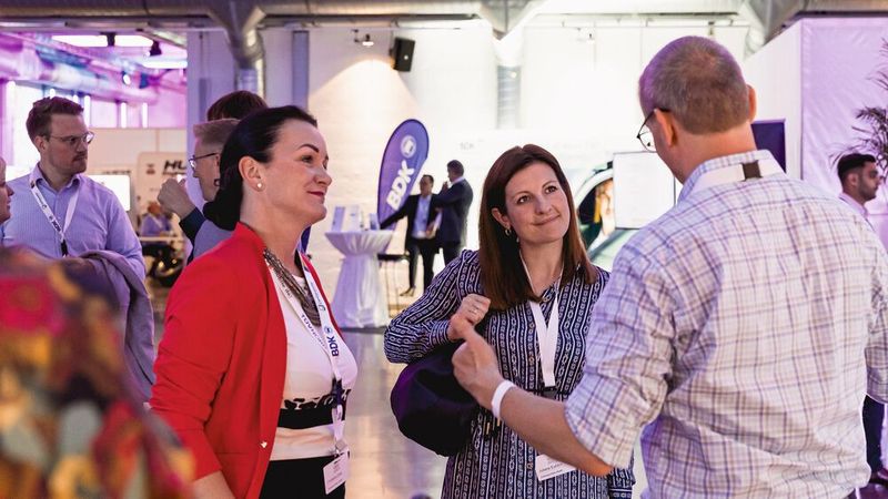 Networking und spontaner Austausch sind große Pluspunkte einer Veranstaltung wie den Automotive Business Days.(Bild:  Stefan Bausewein)