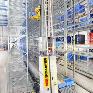 Auch beim neuen Regalbediengerät SMC1 wurde konsequent die bewährte Green-Crane-Technologie umgesetzt. Ziele: Schonung der Umwelt und Verringerung der Betriebskosten durch minimalen Energieverbrauch. Bild: SSI Schäfer