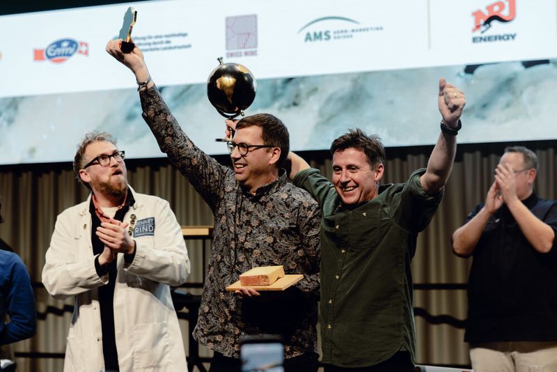 World Cheese Awards kürt 2025 den Le Gruyère AOP Spezial mehr als 18 Monate gereift aus der Bergkäserei Vorderfultigen zum weltbesten Käse. (Bild: ©Switzerland Cheese Marketing)