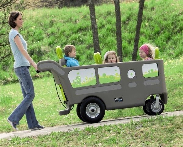 Einfach bergauf fahren mit dem motorisierten Krippenbus von Wehrfritz. Dabei bleiben Komfort und Sicherheit für alle Mitreisenden zu keiner Zeit auf der Strecke. Copyright: Wehrfritz  (Wehrfritz)