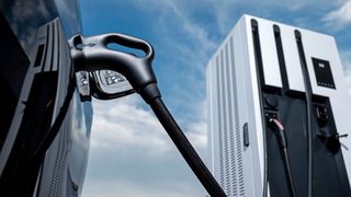 Laut dem VDA ist Wolfsburg aktuell die attraktivste Stadt, um auf ein E-Auto umzusteigen. (Daimler)