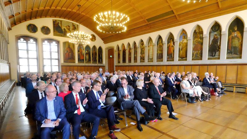 Der Kaisersaal im Frankfurter Römer wurde zum Schauplatz einer doppelten Ehrung. (Bild: Zietz – VCG)