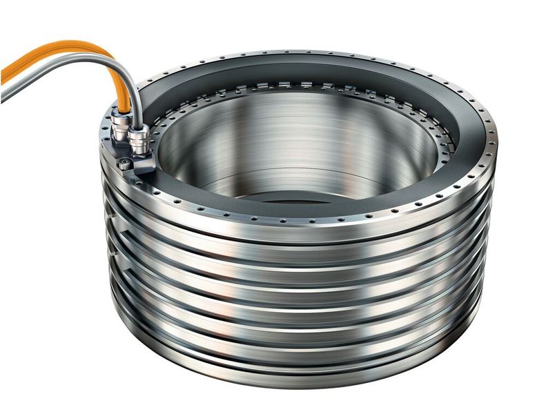 Die RIB-Motoren eignen sich für äußerst dynamische Bewegungen und präzise Positionierungen. Ihre idealen Einsatzgebiete liegen in Rundtischen, Schwenkrundtischen und in Fräsköpfen zum hochdynamischen und kraftvollen Fräsen, Positionieren, Takten und Schwenken. (Bild: Schaeffler)