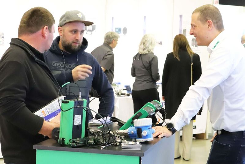 Face-to-Face statt Online: Bei der Meorga zählt das persönliche Fachgespräch mit regionalen Experten. (Bild: Meorga)