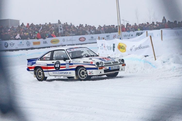 Gleiches gilt für den Opel Manta. Auch mit ihm bzw. dem Ascona lehrte Walther Röhrl so manch stärkeren Konkurrenten das Fürchten. (Bild: Matthias Knödler)