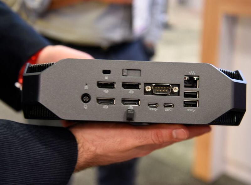 Statt Tower ist das Format handlich und das Gerät mit allen nötigen Anschlüssen ausgestattet. ((C)2017 Steffi Michel)