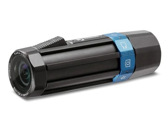 Unterwasserkamera Paralenz Dive Camera: Die Unterwasserkamera Paralenz ist besonders leicht, robust und einfach zu bedienen. Auf Abenteuer ausgelegt, liefert sie auch in extremen Tiefen sehr gute Aufnahmen, wobei ein eingebauter Tiefenmesser die Farben automatisch anpasst. Ausgestattet mit einem Druck- und Temperatursensor, loggt die Kamera den Tauchgang und versieht Fotos und Videos mit Daten. Die dazugehörige App erstellt ein Tiefenprofil, in dem sie die Aufnahmen mit Tiefe und Zeit verlinkt. Das Tauchlogbuch lässt sich in den sozialen Netzwerken teilen, Hersteller Paralenz ApS, Kopenhagen, Dänemark. (Bild: Red Dot /  Paralenz)