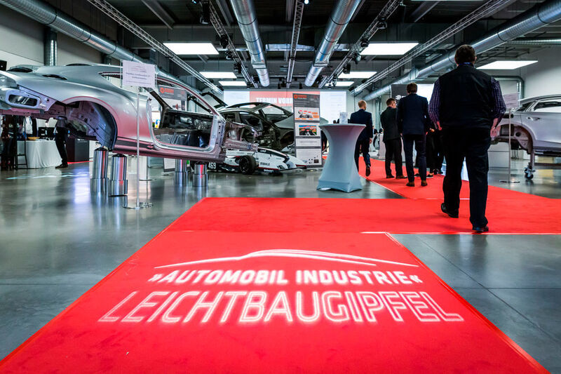 Der »Automobil Industrie Leichtbau-Gipfel« ist das Netzwerkevent der Wegbereiter des Leichtbaus im Automobilbau. (Stefan Bausewein)