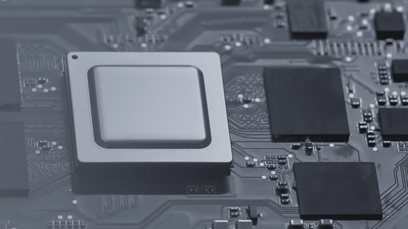 In dem grauen Gehäuse steckt ein komplettes Computersystem. Ein solches System-on-Chip will VW intern entwickeln (Bildschirmfoto von der Webseite).(Bild:  Carizon)