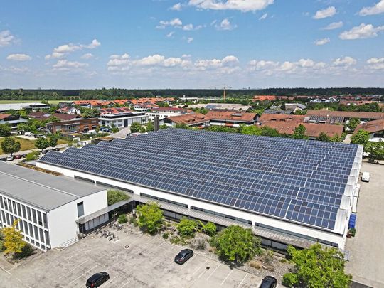 Aus dem Logistikzentrum in Oberhaching versendet Bürklin an Kunden in über 80 Ländern.(Bild:  Bürklin)