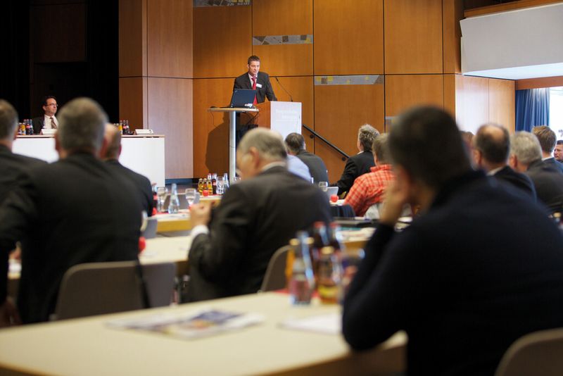 Die Themen der zahlreichen Workshops reichen von der Maschinensicherheit und der HMI-Projektierung über die Profibus-Diagnose bis zu Manufacturing Execution Systems im praktischen Einsatz (ild: Automatisierungstreff)