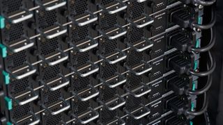 Die IPU-M2000-Systeme von Graphcore können Firmen, Universitäten oder Forschungseinrichtungen inzwischen auch als Cloud Service nutzen.  (Nick Rochowski / Graphcore)