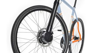 Beim E-Bike Straßenfeger II ist der komplette Antriebsstrang in der Einarmschwinge integriert (Electrolyte/ Jürgen Amann)