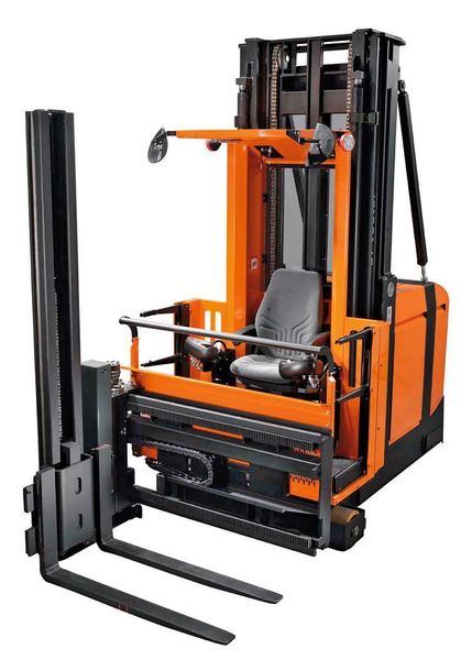 Systeme wie der BT-Vector-Schmalgang-Kombistapler vervollständigen das Angebotsspektrum im Bereich Kompaktlagerung. Bild: Toyota Material Handling (Archiv: Vogel Business Media)