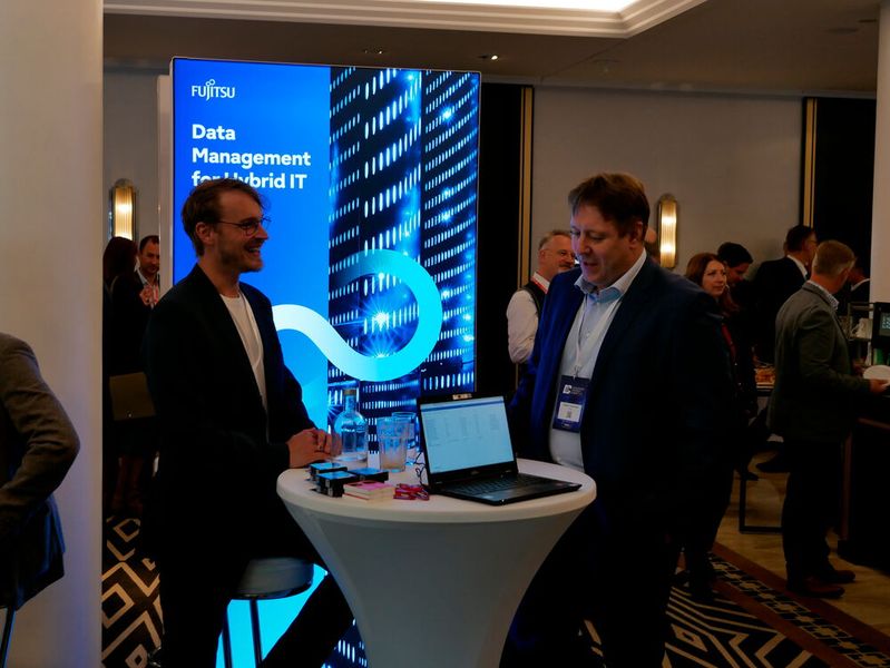 Gute Stimmung auch am Meeting Point von Fujitsu. (Bild: Vogel IT-Medien GmbH)