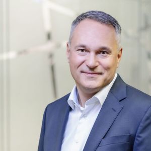 Schreier wird ersetzt durch Florian Weymar. Er war zuletzt als Leiter Entwicklung Gesamtfahrzeug bereits für den tschechischen Automobilhersteller tätig.(Bild:  Skoda)