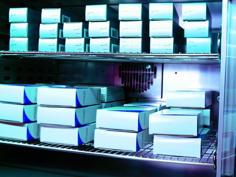 Pro Konstantklimaschrank werden zwischen fünf und 15 Produktchargen eingelagert und definierten Klimaten über bestimmte Zeiträume ausgesetzt. (Archiv: Vogel Business Media)