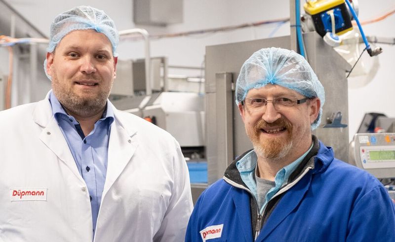 Freuen sich über das rundherum erfrischende Projekt: Benjamin Ochsendorf von Wachendorff (links) und Jörg-Christian Klimm von Düpmann. (Bild: Wachendorff / Düpmann)