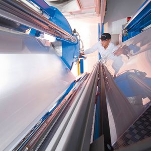 Covestro will seine globalen Produktionskapazitäten für Spezialfolien erweitern, um die steigende Nachfrage in allen Regionen zu decken.