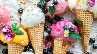 Um Speiseeis für jeden Geschmack anbieten zu können, kommt es nicht nur auf eine große Sorten-Vielfalt, sondern auch auf die richtige Mischung bei der Herstellung an. (Bild: gemeinfrei)