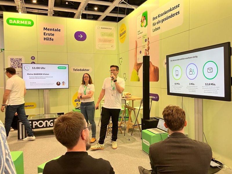 ... die Barmer-Krankenkasse, die Auskunft über die ePA und eigene App-Lösungen gaben. (Bild: @ Serina Sonsalla)