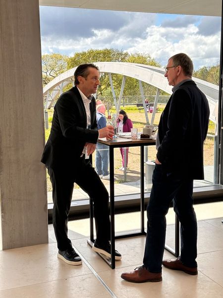 Robert Scicolone (Infinigate) unterhält sich bestimmt über das NIS2 Thema. (Bild: Vogel IT-Medien)