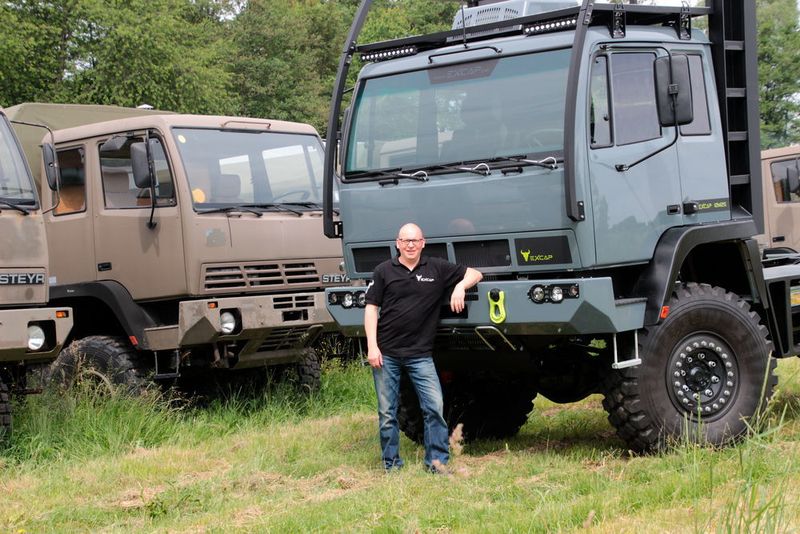 Dafür stellt Pfeifer Ansprüche und erfüllt sie selbst: Im Original kommt der 6,6 Liter große Reihensechszylinder nur auf 180 PS und entsprechend müde Fahrleistungen. Wenn jedoch Pfeifer damit fertig ist, stehen bis zu 300 PS im Fahrzeugschein. (Benjamin Bessinger/SP-X)