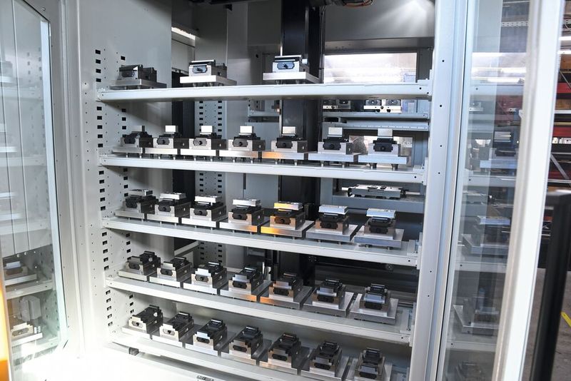 Zentrischspanner von Gressel, der „centrinos“ sowie sein Nachfolger, der „C2.0“, garantieren bei Heidkamp das flexible, präzise und stabile Fixieren der Bauteile.  (Bild: Gressel)