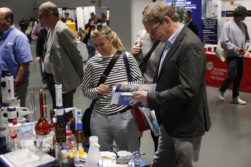 Impressionen der LAB-SUPPLY in Wien 2023.   Mehr Infos zu den kommenden LAB-SUPPLY-Messen finden Sie auf www.lab-supply.info.  (LABORPRAXIS, C. Lüttmann)